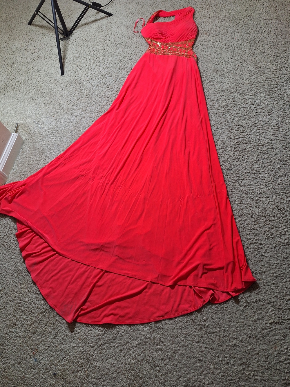 Betsy & Adam Coral Halter High-Low Gown with Beaded Waist Size 4 - Picture 6 of 10
